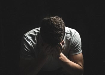 Cum să te ferești de vampirii emoționali