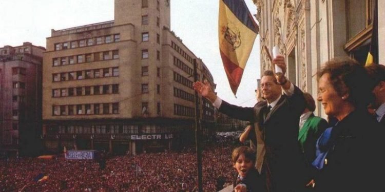 28 de ani de la reîntoarcerea Regelui Mihai în România cu ocazia Sfintelor Paști ale anului 1992