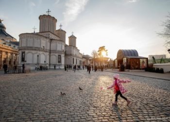 Biserici în starea de alertă. Ce se întâmplă cu slujbele