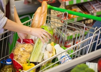 Cheltuielile casnice pentru bunuri de larg consum au crescut în România