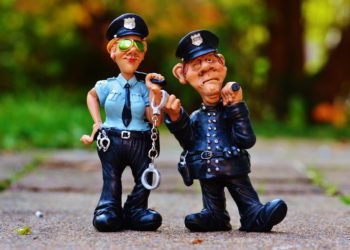 Iohannis: Țara se redeschide din 15 mai. Păi și poliția ce face de-acuma, bre?