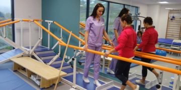 Continuă creşterea salariilor din mediul sanitar