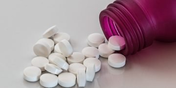 OMS a suspendat administrarea hidroxiclorochinei în tratamentele pentru COVID-19