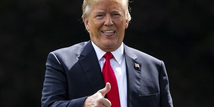 Așa arată un lider. De ce nu poartă mască Donald Trump