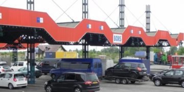 S-a deschis punctul de trecere de frontieră prin Vama Borş pentru românii care vin acasă