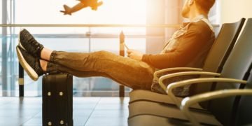 COVID-19 le-a schimbat planurile: 50% dintre români își fac vacanța în țară și doar 15% în străinătate