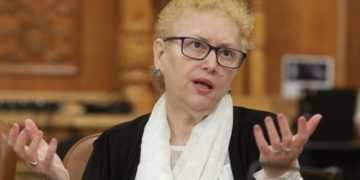 Avocatul Poporului propus spre revocare. Se face că plouă în privința pensiei pe care o încasează