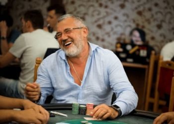 Regele păcănelelor din Guvernul Orban şi-a dat demisia