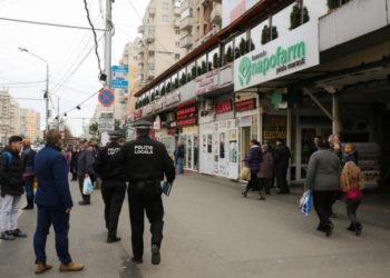 Vin alegerile: miliţienii lui Abrudean şi Boc au început operaţiunea „bani pentru partid”