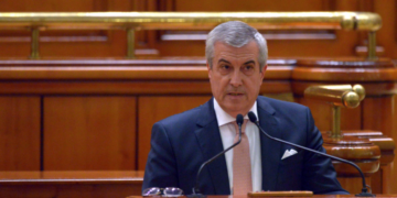 Tăriceanu se revoltă: „Nu mai pot suporta isteria întreținută de guvernanți în privința infectărilor”