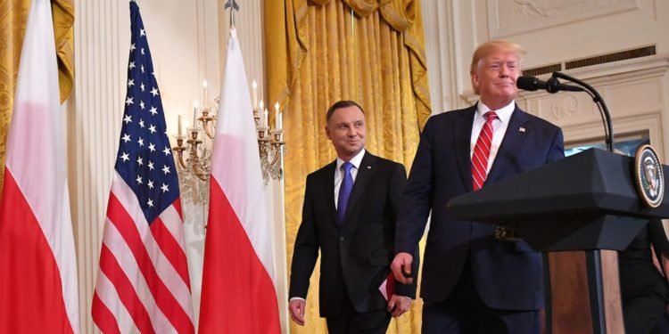 Realegerea lui Andrzej Duda aduce bucurie la Casa Albă. Ce va face Trump