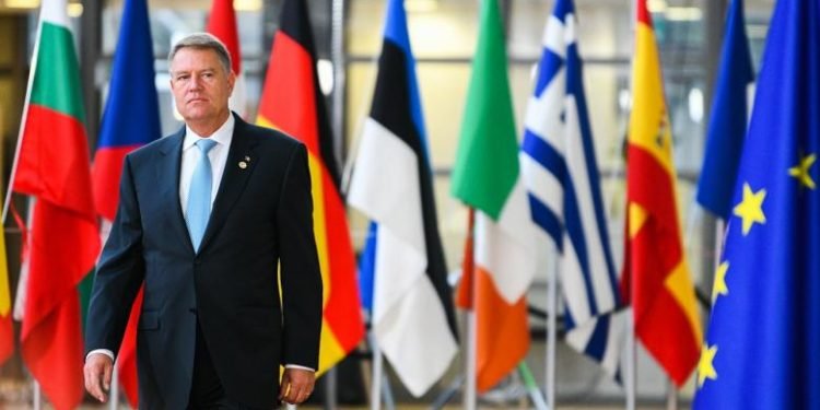 Iohannis, doar călduț înainte de reuniunea Consiliului European de azi