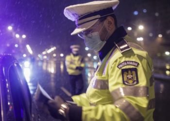 Situație incredibilă cu un polițist infectat cu covid-19. Ce au uitat medicii să facă