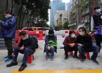Whatsapp spune PAS politicilor de constrângere comunistă din Hong-Kong