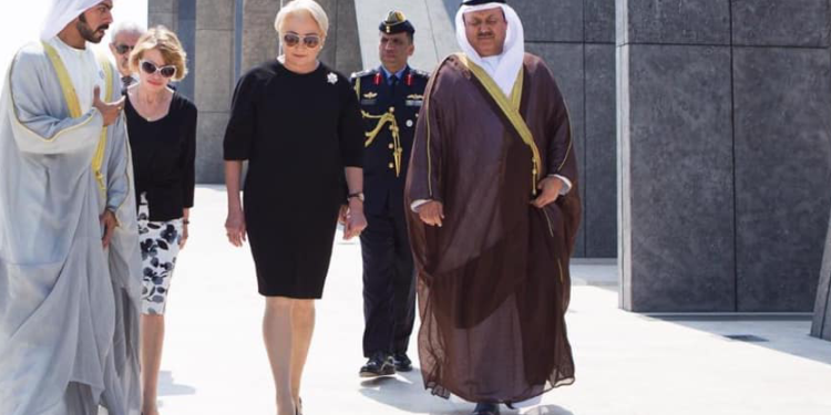 Dăncilă o dă pe politică externă