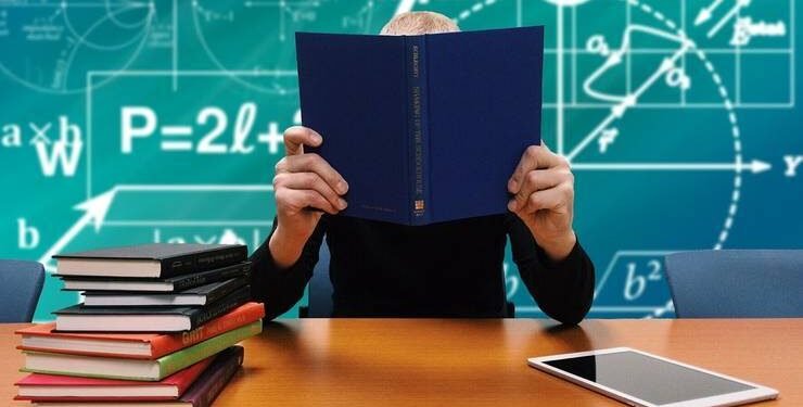Semnal de alarmă tras de Academia Română: Planul cadru pentru învățământul gimnazial compromite ”competitvitatea înaltă”
