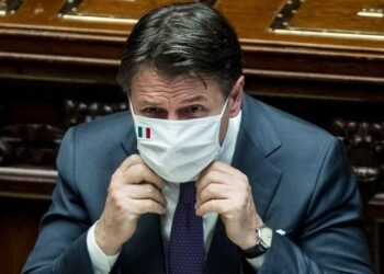 Guvernul italian luat la întrebări de procurori pentru cum a acționat acum câteva luni