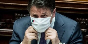 Guvernul italian luat la întrebări de procurori pentru cum a acționat acum câteva luni
