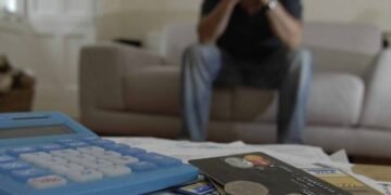 Falimentul personal vine rapid prin instituțiile financiare nebancare