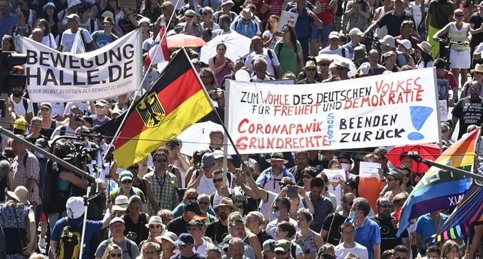 Proteste ample, la Berlin, contra măsurilor anti-coronavirus în pofida presupusei creşteri a numărului de infectări