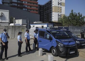 Situație gravă pe un șantier din Berceni cu muncitori indieni infectați cu Covid-19