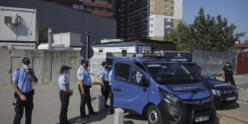 Situație gravă pe un șantier din Berceni cu muncitori indieni infectați cu Covid-19