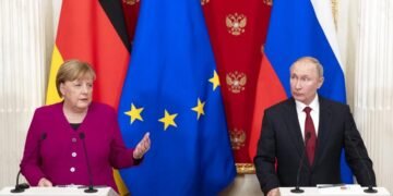 Merkel vrea anchetă în Rusia pentru a lămuri otrăvirea lui Navalnîi