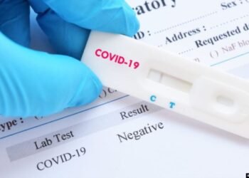 Un test rapid din SUA pentru Covid-19 amenință industria clinicilor care testează scump