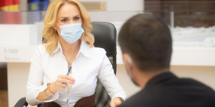 Firea îl acuză pe noul primar al Capitalei că nu îi pasă de vindecarea pacienților COVID 19 cu forme grave