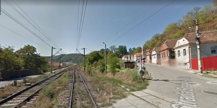 Începe reabilitarea cele mai lente porțiuni de cale ferată din România: Brașov-Sighișoara