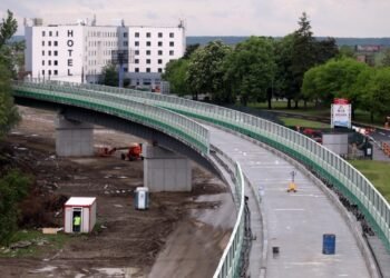 Linia Gara de Nord-Otopeni. Când spune ministrul Bode că va fi gata