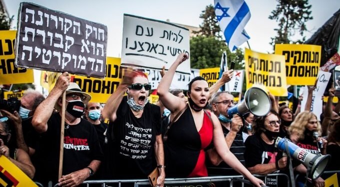 Carantina se întoarce în Israel. Protestele sporesc la adresa guvernării
