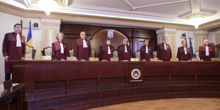 CCR discută legea carantinei. Cine a făcut sesizarea