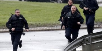Continuă amenințările la adresa presei franceze din partea radicalilor islamiști
