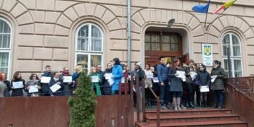 Comunitatea DECLIC face presiuni pentru legile justiției fără dezbatere