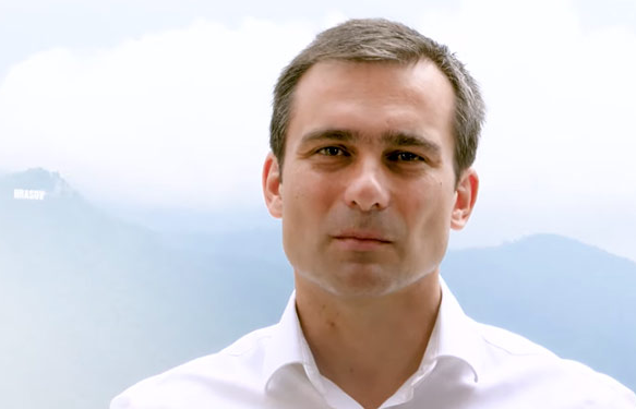 Si-a falsificat primarul Brașovului CV-ul?