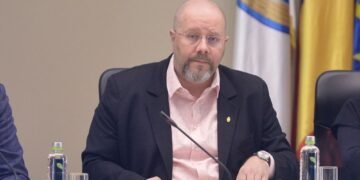 Liberalii îl vor OUT pe Bădulescu de peste tot