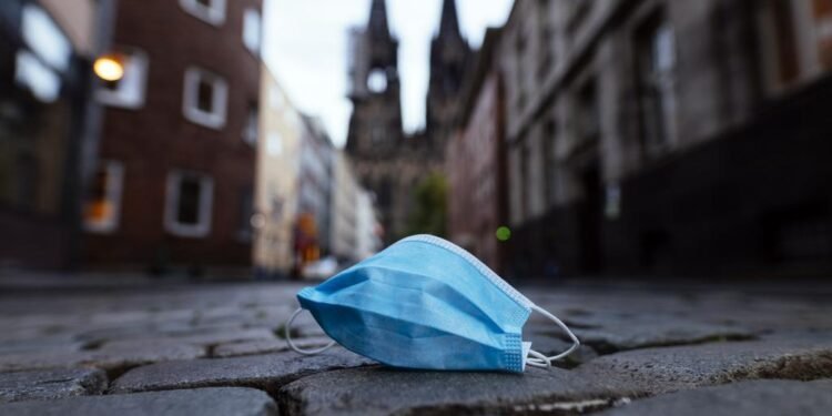 Italia ”trage obloanele” în cinci regiuni din cauza epidemiei