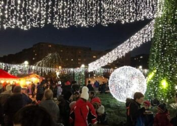 Piedone nu stinge luminile festive în sectorul 5 unde e primar