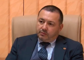Deputatul Mitralieră a intrat în colimatorul DNA